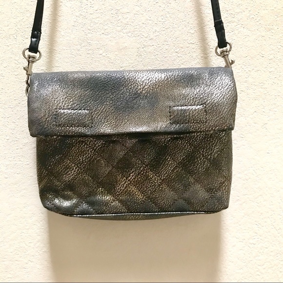 Mossimo Supply Co. Handbags - Mossimo Crossbody Bag